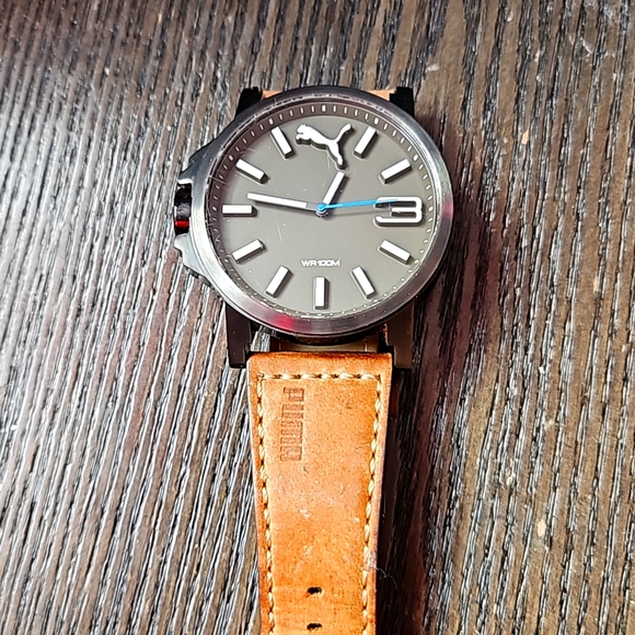 Puma watch need batery - Picture 4 of 4